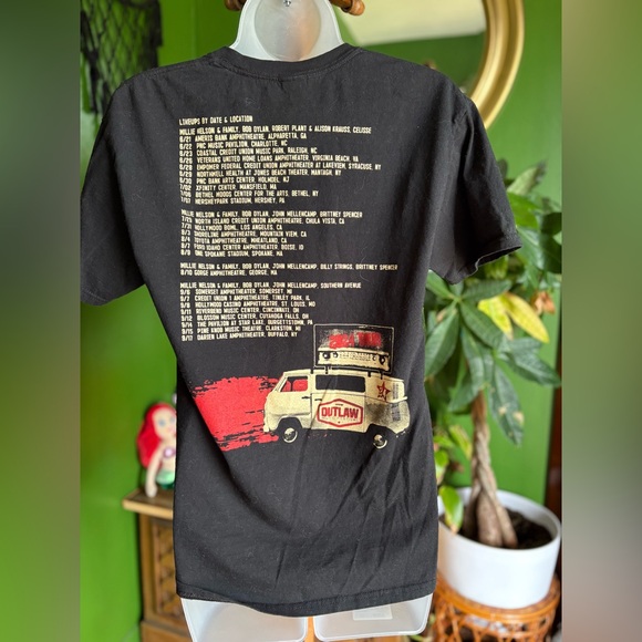 WILLIE NELSON - Outlaw 2024 Music Festival T Shirt - Picture 7 of 14